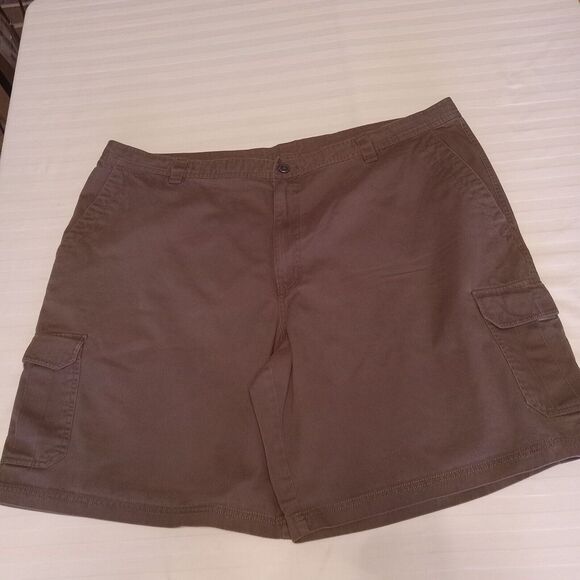Columbia Men's 48 x 10 Olive Green Cargo Shorts 100% Cotton - Picture 1 of 4